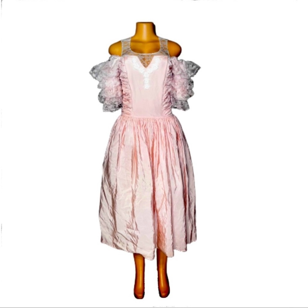 VINTAGE Gunne Sax Victorian Pink Cold Shoulder Dress with Lace Sleeves size 9